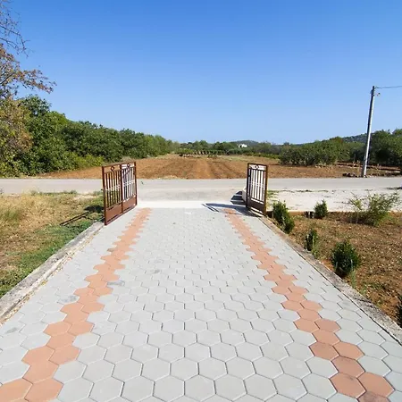 Lejlighed With A Swimming Pool Gustirna, Trogir - 11703 Marina