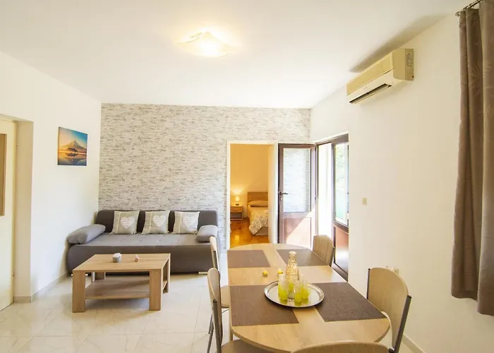 Lejlighed With A Swimming Pool Gustirna, Trogir - 11703